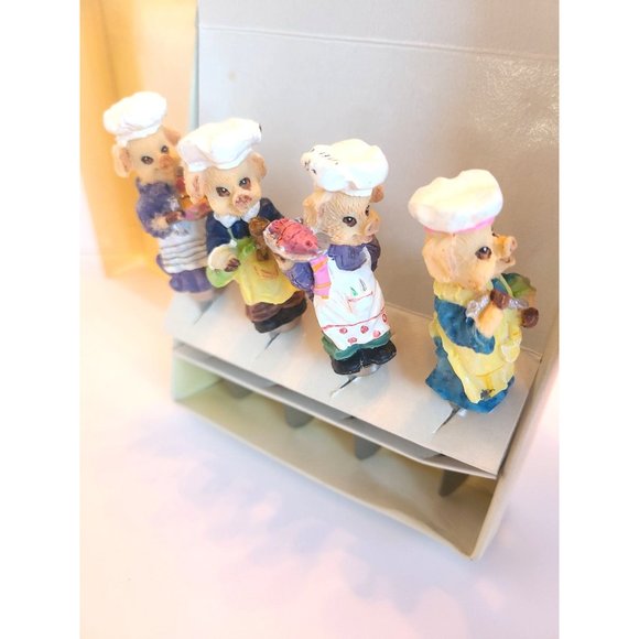 SET OF 4 CUTE PIGGY CHEESE KNIVES NIB CHARCUTERIE - Picture 2 of 4